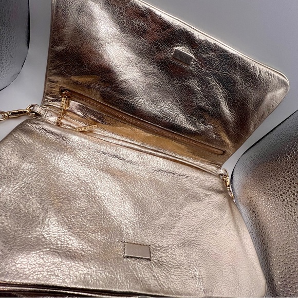 Tory Burch Gold Metallic Clutch Bag - Picture 9 of 12